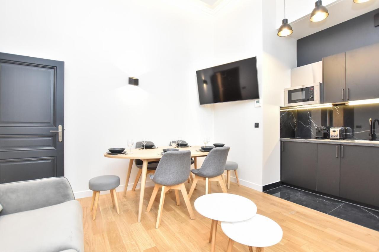 Cosy Apartment - 2Br-7P - Arc De Triomphe ปารีส ภายนอก รูปภาพ